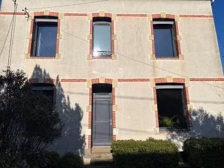 vente maison à nantes rond-point de rennes (44000) : à vendre / 118m² nantes rond-point de
