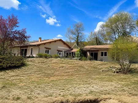 2 maisons t3 et t2 garage et jardin 2500 m²