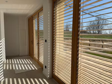 frontenas maison entièrement rénovée de 115 m² avec jardin et terrasse