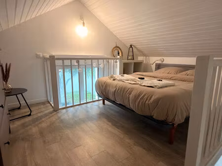 ideal etudiant studio meublé à louer avec jardin à la rochelle