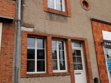 studio entièrement meublé