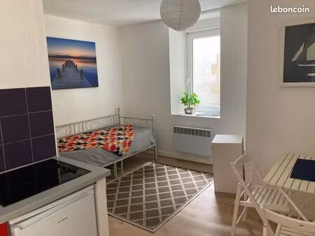 vends studio meublé port de vannes