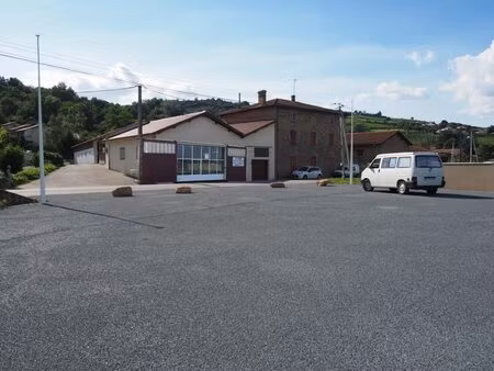 local industriel de 200 m² forte visibilité