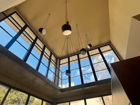 nîmes à l'abri des regards  à deux pas du jean-jaurés incroyable maison de ville contempor