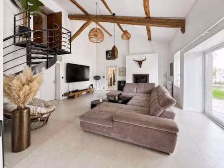vente maison à brizambourg (17770) : à vendre / 265m² brizambourg