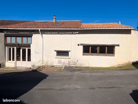 maison à louer sur exideuil