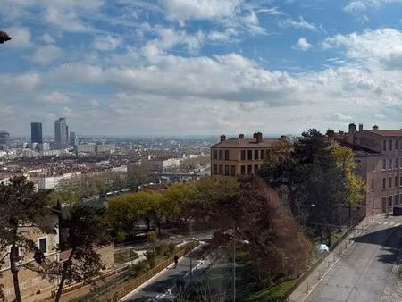 loue appartement entièrement rénové 85m²