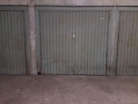 box (garage  parking) 12m² à montreuil