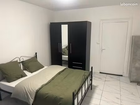 chambre à louer 5 min en bus de la gare