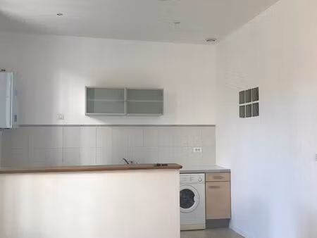 location d'un grand studio / f1 de 36 m2