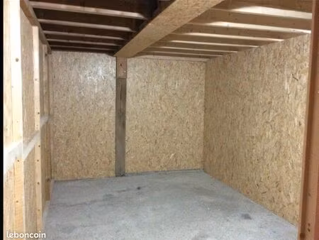 box de stockage sécurisé 15 m² – saint-vallier