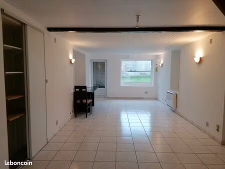 location f4 maison