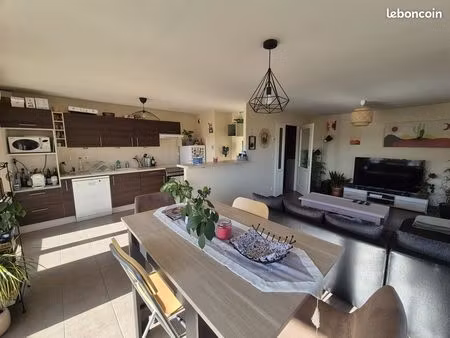 appartement 3 pièces 75m2