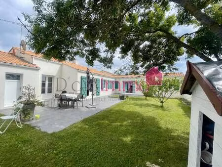 vente maison à saint-gilles-croix-de-vie sud (85800) : à vendre / 148m² saint-gilles-croix