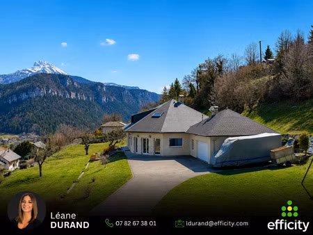 maison 8 pièces - 208 m²