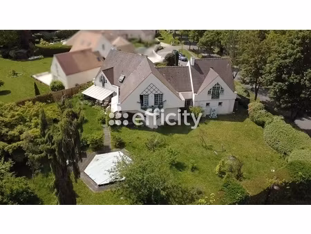 maison 8 pièces - 273 m²