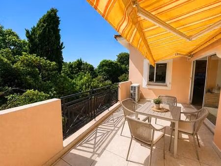 appartement 4 pièces en dernier étage avec terrasse