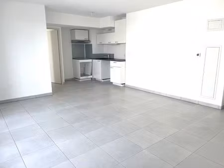 appartement - t3 - 62m² - istres
