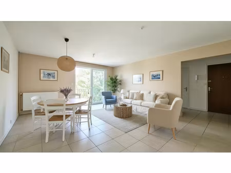 a vendre à la rochelle centre appartement 85 m² avec balcon + parking + cave