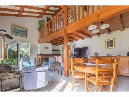 maison 6 pièces 170m2 avec piscine chauffée