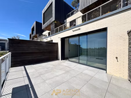 appartement + terrasse / parking / cave - front de mer - 4 pièces - la rochelle