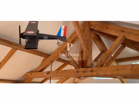 un attique loft rare de 184 m²  au charme unique  alliant caractère ancien  volumes specta