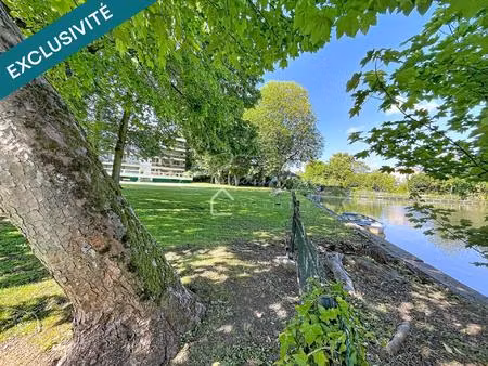 appartement f4 vue sur le lac avec cave et parking