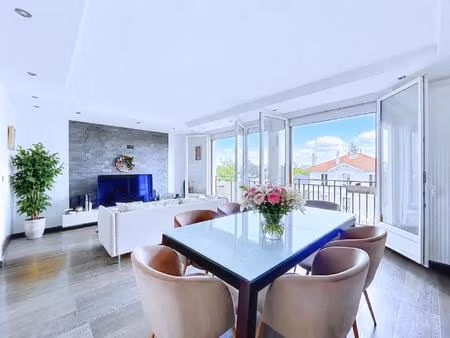 appartement t3 lumineux  balcon vue dégagée au calme