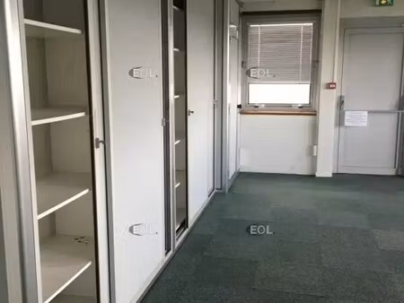 location bureaux 44 m² à 526 m²