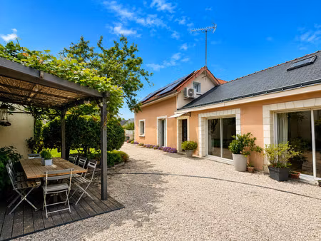 maison sur avrille (49)  vie de plain pieds  grand garage et beau terrain