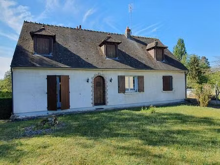 maison individuelle 6 piéces  s/sol  garage et terrain 2660 m2
