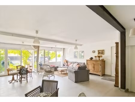 magny les hameaux (78) - maison - 8 pieces - 211m2 - 6 chambres - terrain 680m2 - resident