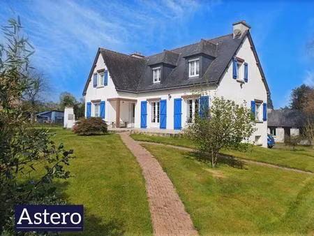 agréable propriété de 156m² sur parc paysager clos de 5670m² avec piscine couverte