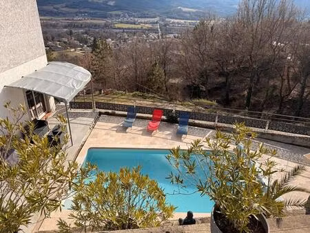 maison 9 pieces dune superficie habitable de 224m2