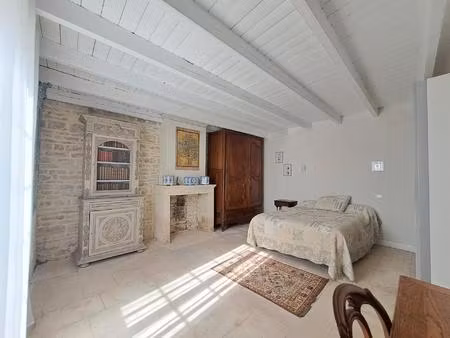 maison en pierre 156m2  3 chambres  2 salles de bains