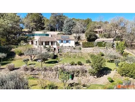 villa avec vue dominante – l’art de vivre provençal