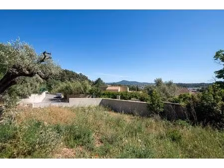 libre constructeur • emprise 180 m² sur 2 niveaux