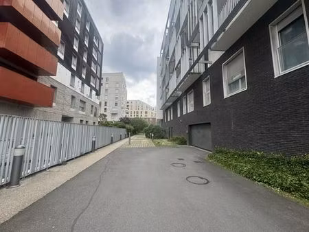 3 pièces + balcon + parking