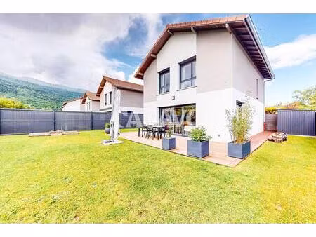 vente maison 4 pièces de 90m² - 01170 crozet