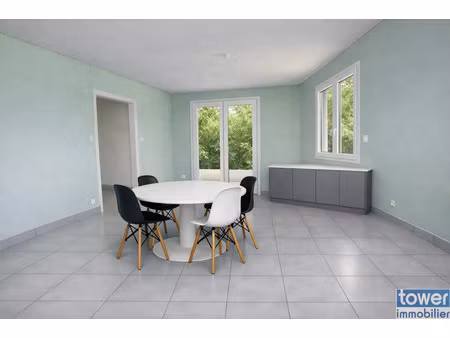 maison  5 pièce(s)  4 chambre(s)  95 m²