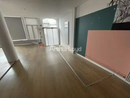 location commerce reims 51100 186m²