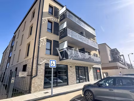 vente commerce 116 m² jassans-riottier (01480)