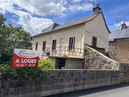 location maison 4 pièces 79m² flavin 12450