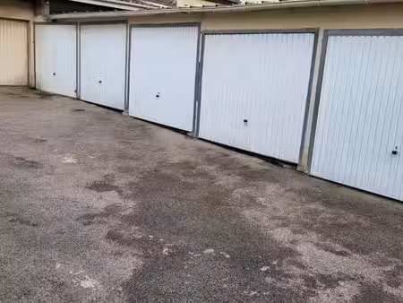 parking à louer 10 m² - le havre (76) - 75€