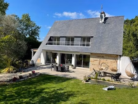 superbe maison familiale de 146 m² sur grand terrain de 3 433 m