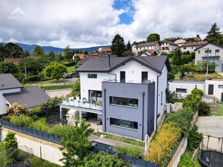 maison 6 pièces 240 m2