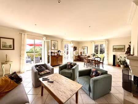 maison 6 pièces - 160 m²