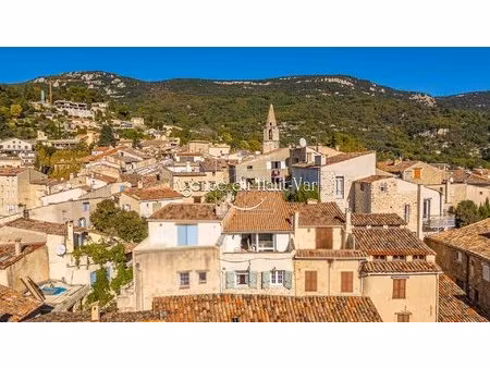 une maison de village exceptionnelle au cœur de bargemon (160m2)