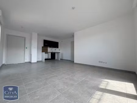 appartement à louer 2 pièces 44 m² - arles (13) - 590€