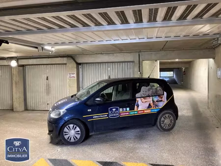 parking à louer - meaux (77) - 90€